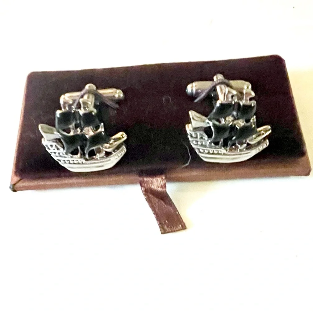 New Pirate Ship Cuff Links Men's Modern Jewelry Black And Silver Tone